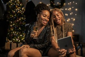 womenn at christmas party