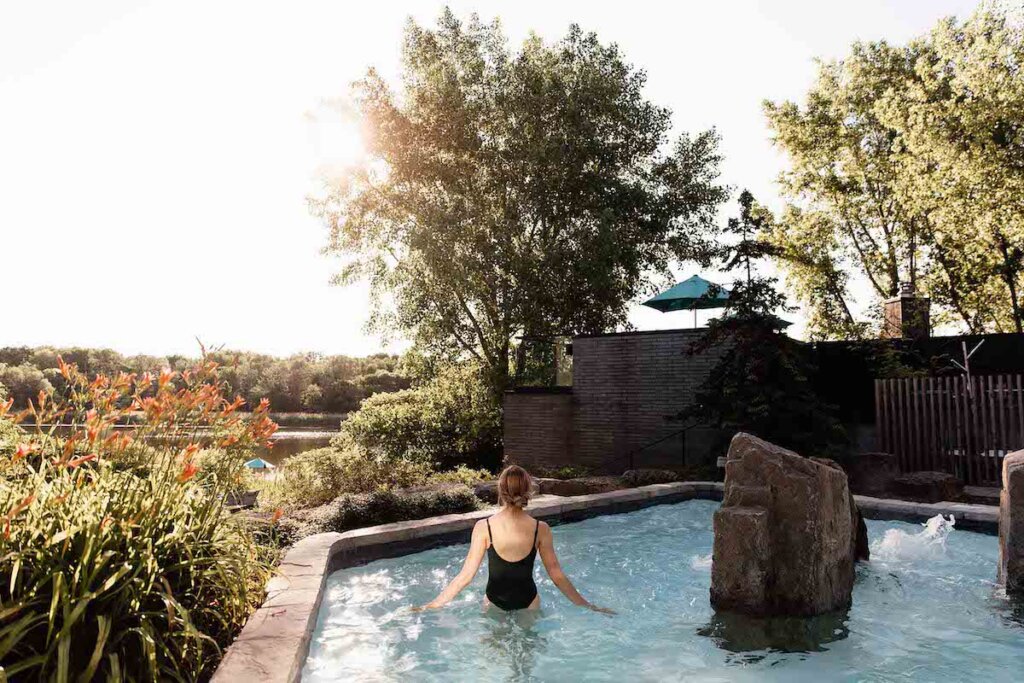 Strom Spa Nordic Nuns Island Bath