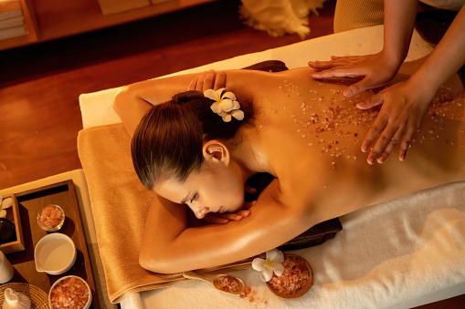 Embracing Spa Massage: Relaxation and Rejuvenation