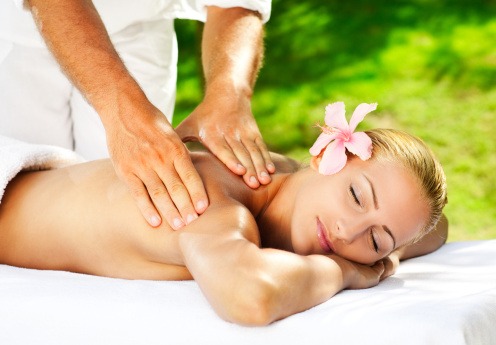 Full Body Massage: Holistic Treatment Experience